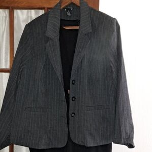 Lane Bryant plus size 26 blazer, gray.